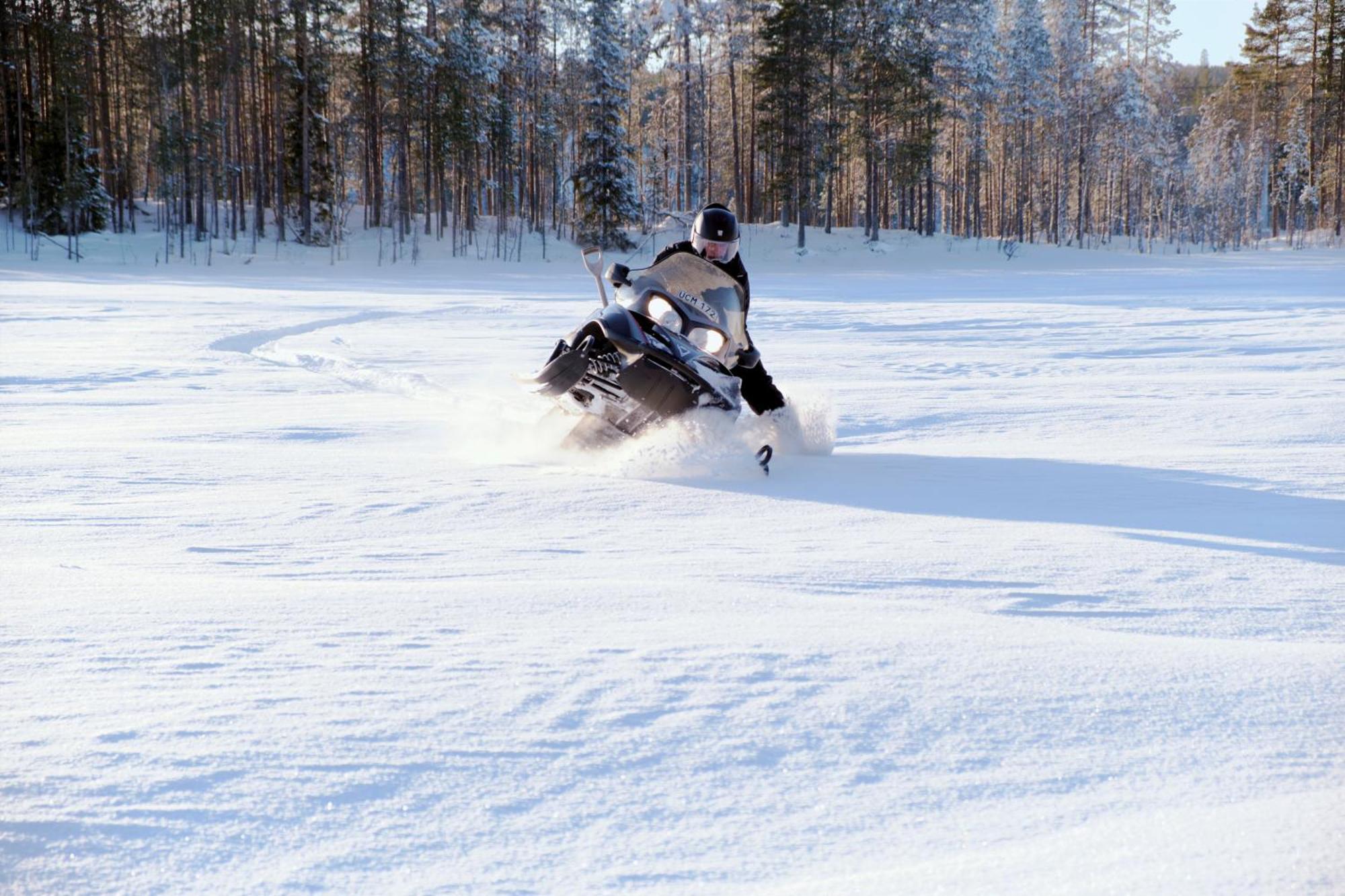 Langforsen Glamping & Lapland Experience Hotel Lapptrask Ngoại thất bức ảnh